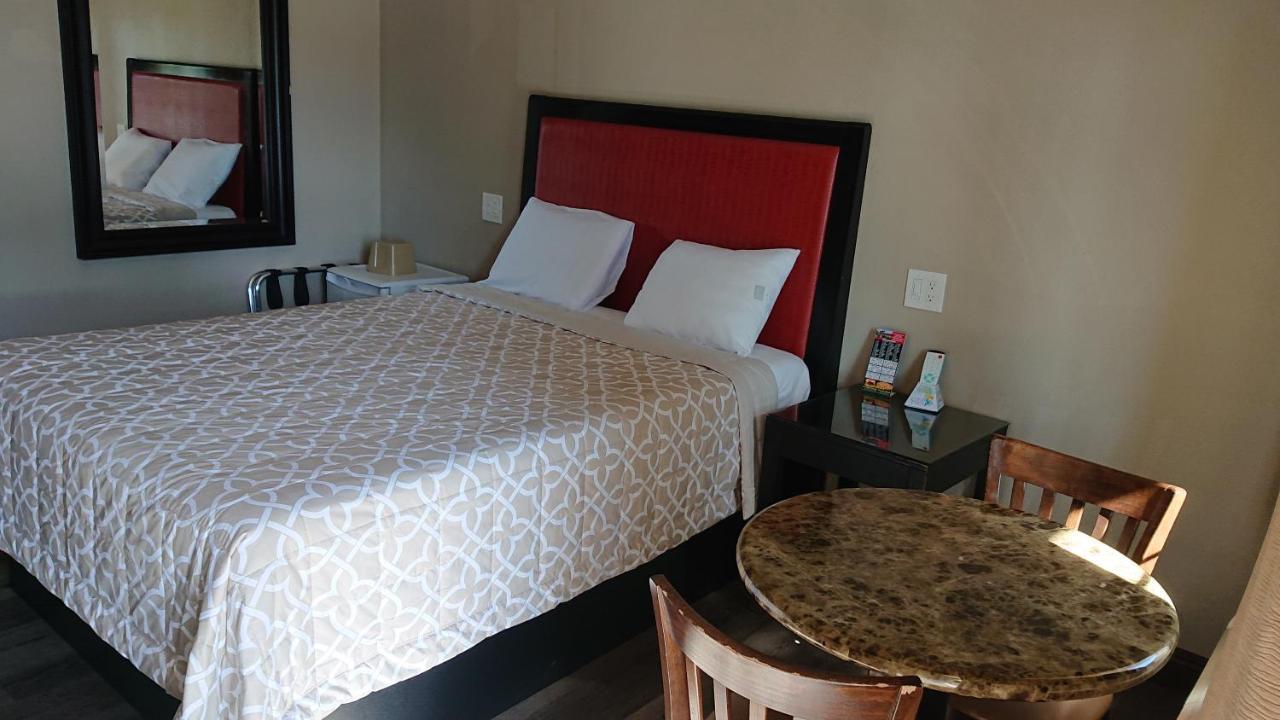 Santa Ana Travel Inn Dış mekan fotoğraf