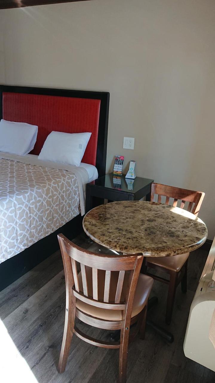 Santa Ana Travel Inn Dış mekan fotoğraf